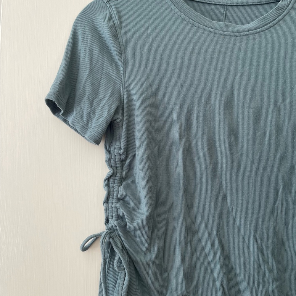 Lululemon Ruched Side Top - Picture 3 of 3